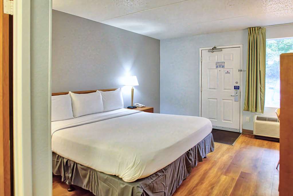 Motel 6 Buffalo NY Airport Williamsville - photo 18