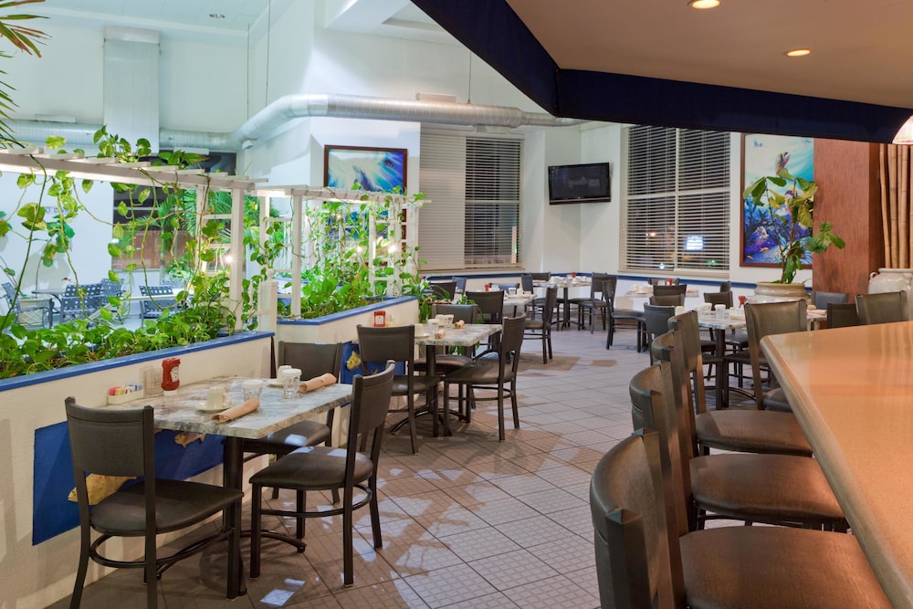 Holiday Inn & Suites Ocean City by IHG - photo 78