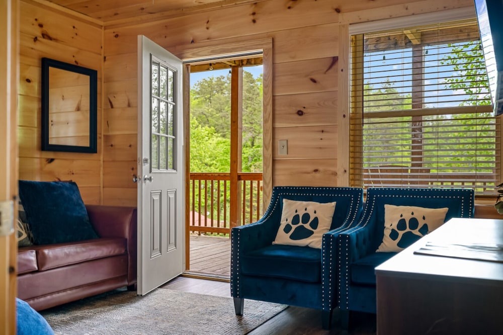 Dollywood Delights by Ghosal Luxury Lodging - photo 45