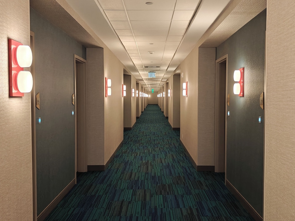 Home2 Suites by Hilton Bristol - photo 47