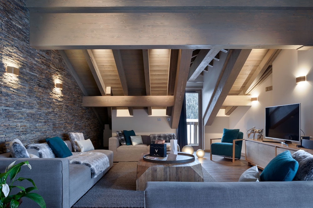 Le C by Alpine Residences — 4-Star Luxury Hotel in Courchevel, France