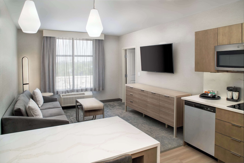 Homewood Suites by Hilton Ann Arbor - photo 10