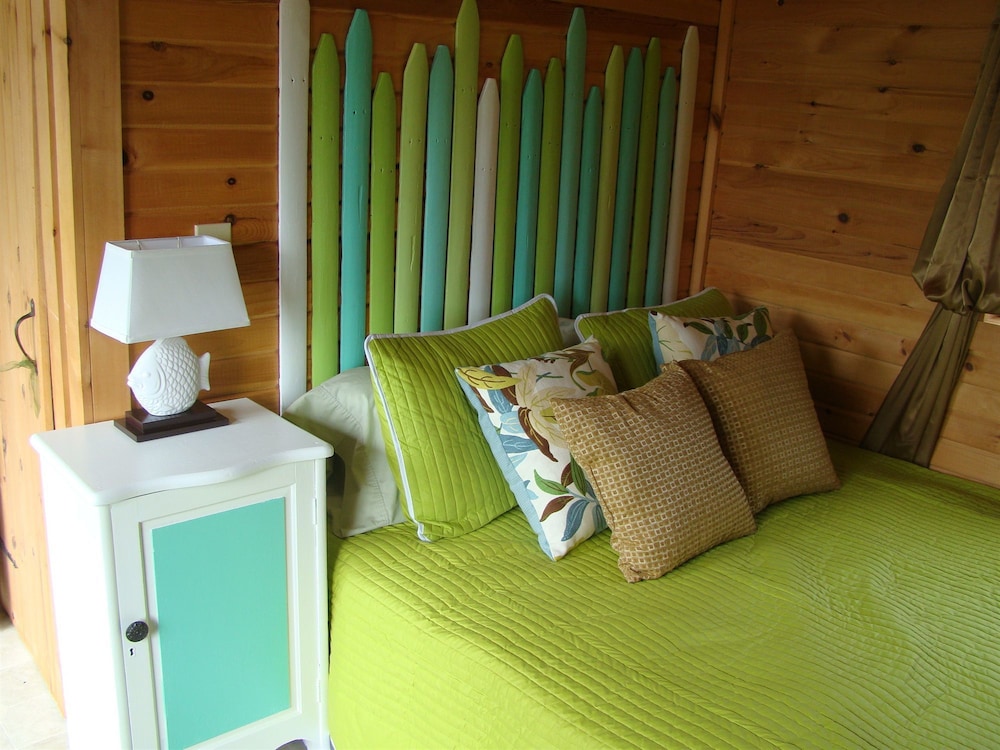 Bay Leaf Cottages & Bistro - photo 10
