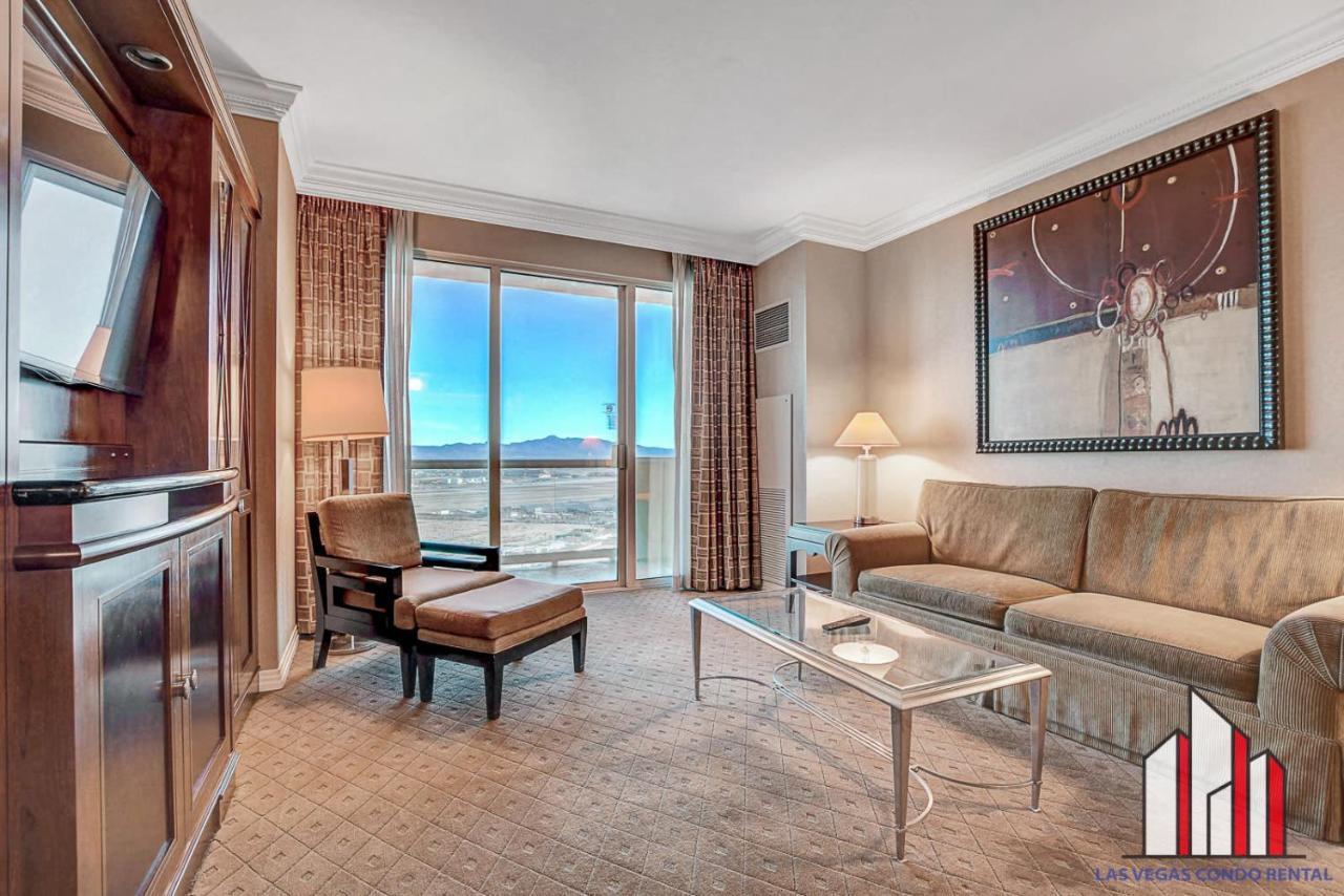 MGM Signature 37 814 1Br 2Ba F1 Pits View Balcony