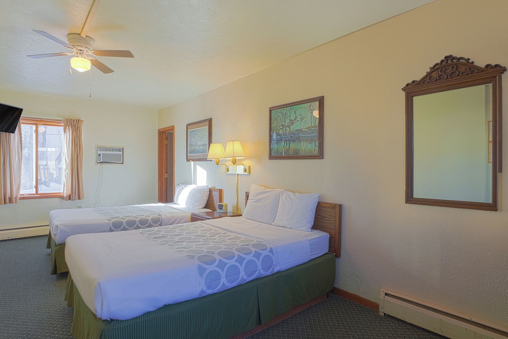 Love Hotels Silver Street by OYO at Hurley WI - photo 27