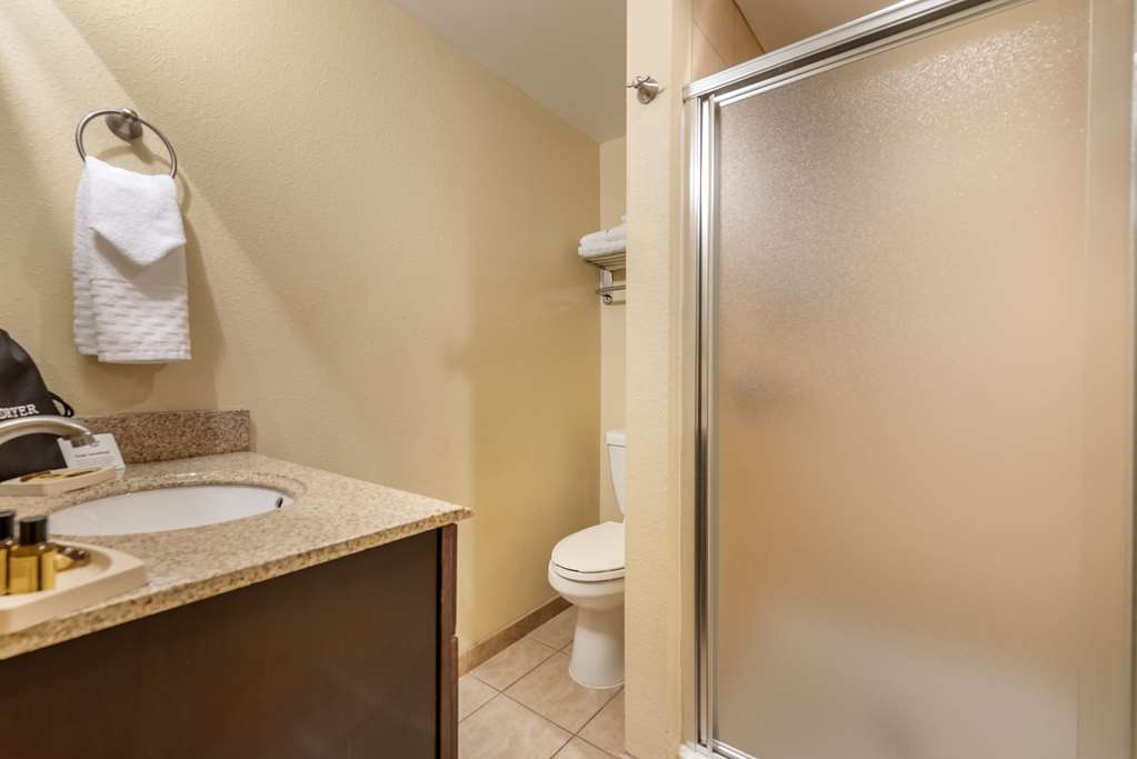 Best Western Plus Bridgeport Inn - photo 38