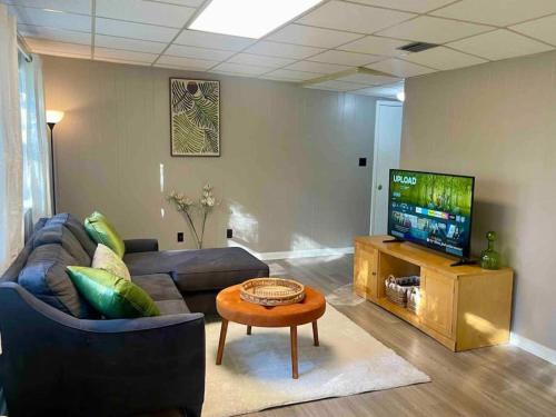 Tallahassee Midtown 2Br 2Ba 2Mi Famu Fsu 2Blks Tmh — 4-Star Luxury Hotel in Tallahassee, United States