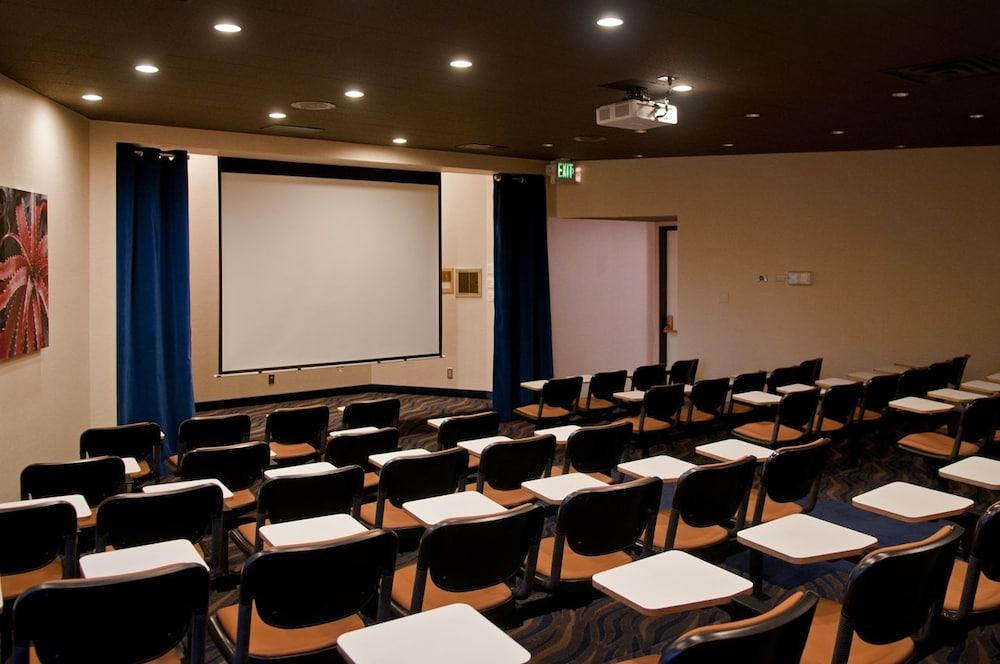 Wyndham Albuquerque Hotel & Conference Center - photo 24