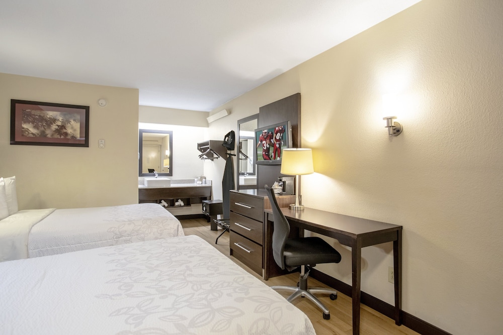 Red Roof Inn PLUS Washington DC Rockville - photo 10