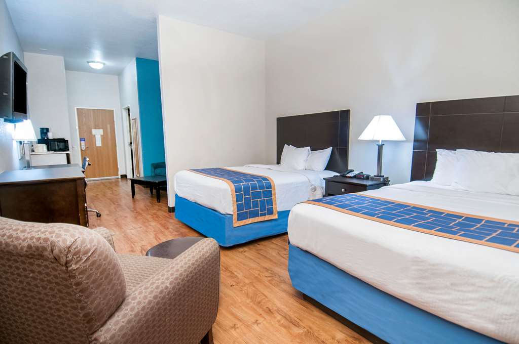 Days Inn & Suites by Wyndham San Antonio near Frost Bank Center - photo 21