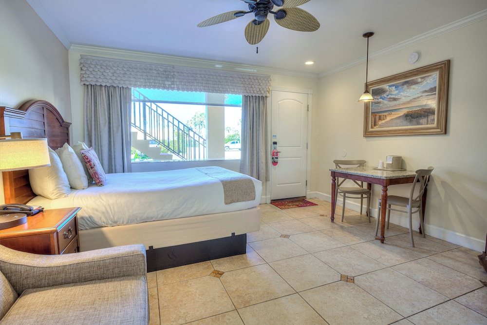 La Fiesta Ocean Inn And Suites - photo 27