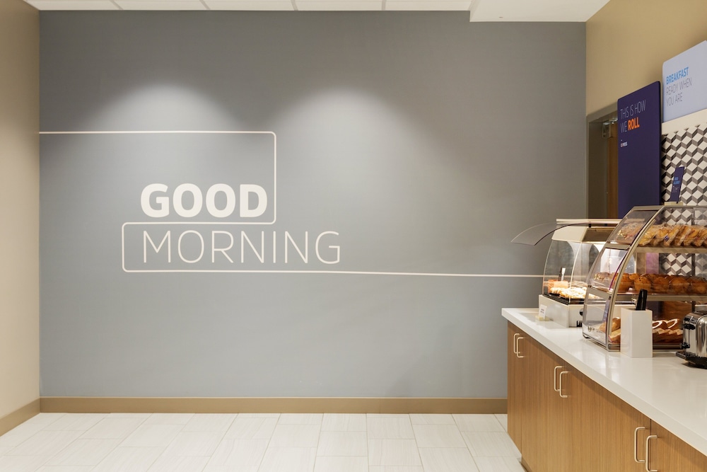 Holiday Inn Express South Haven by IHG - photo 42