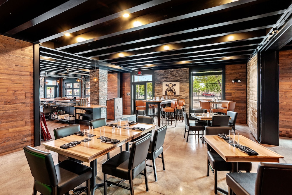 Cobblestone Hotel & Suites De Pere Green Bay - photo 67
