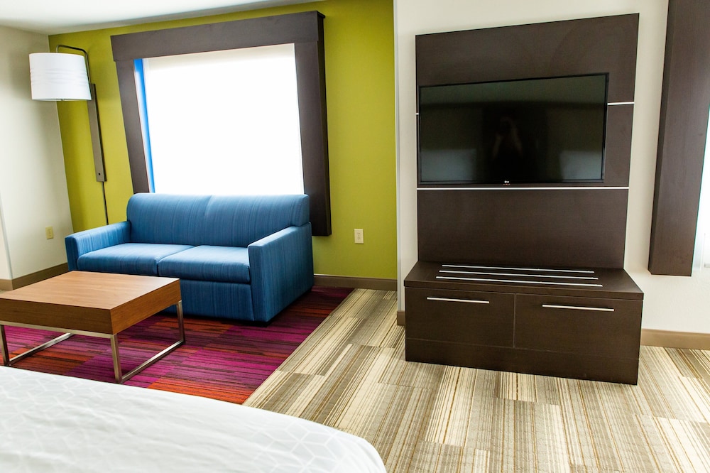 Holiday Inn Express Columbus Dublin by IHG - photo 18