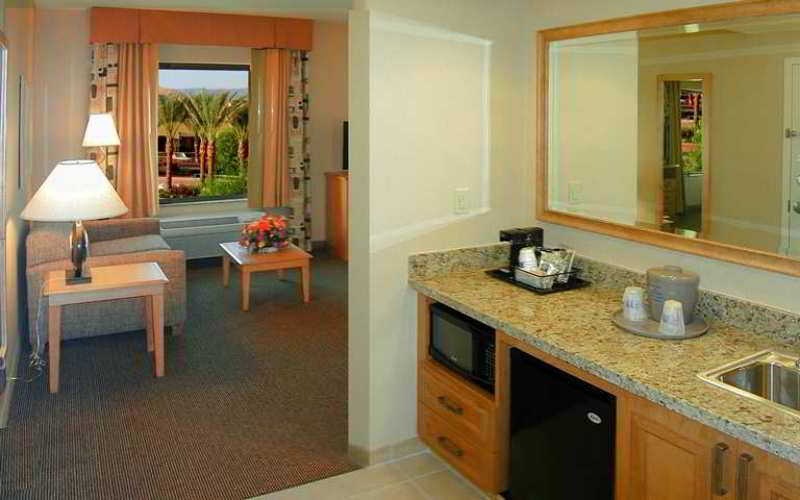 Hampton Inn & Suites Highland - photo 9