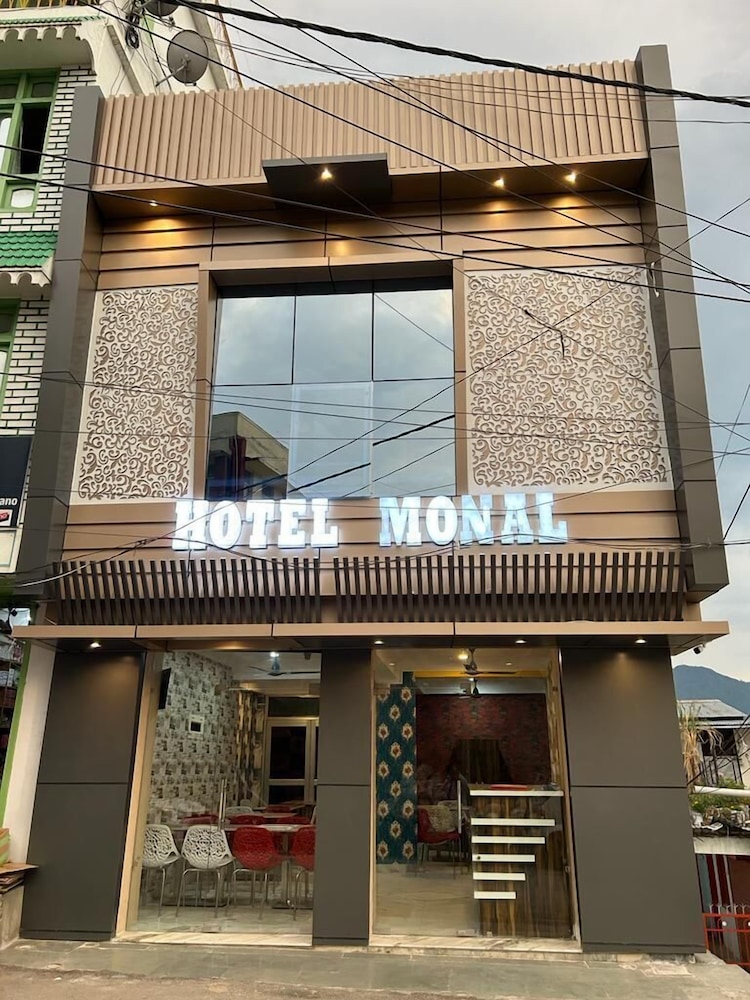 Hotel Monal - carbon neutral hotel in Pithoragarh