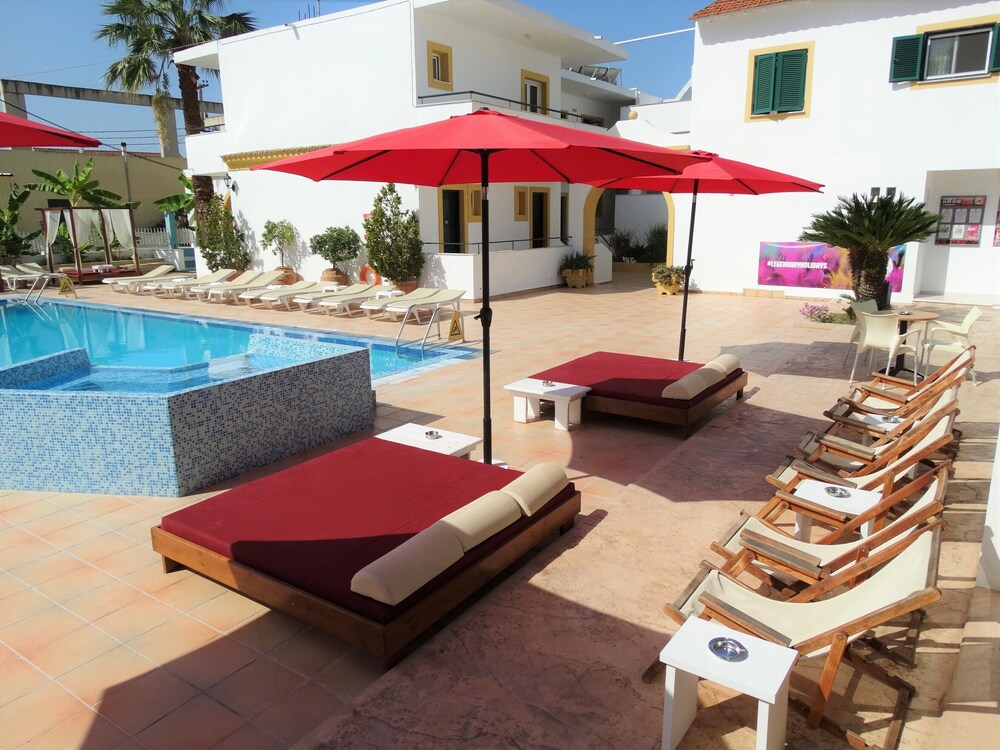 Oasis Beach Club - last minute hotel in Corfu