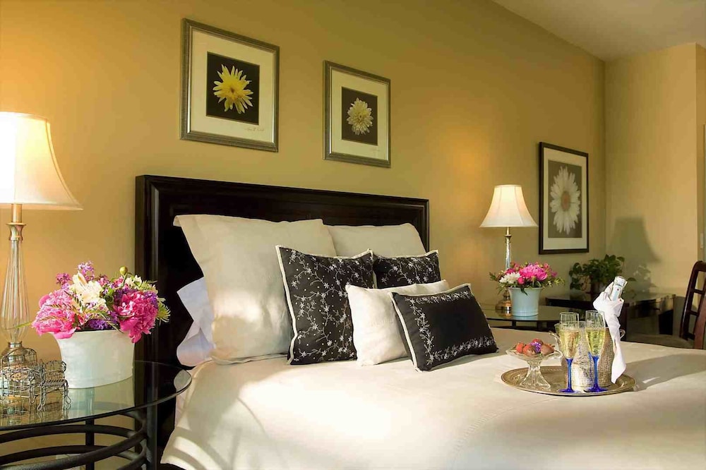 Inn at Riverbend - photo 6