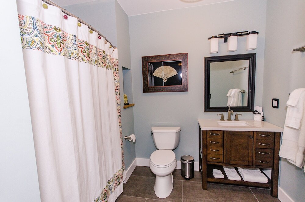Tobacco Warehouse Inn - photo 20
