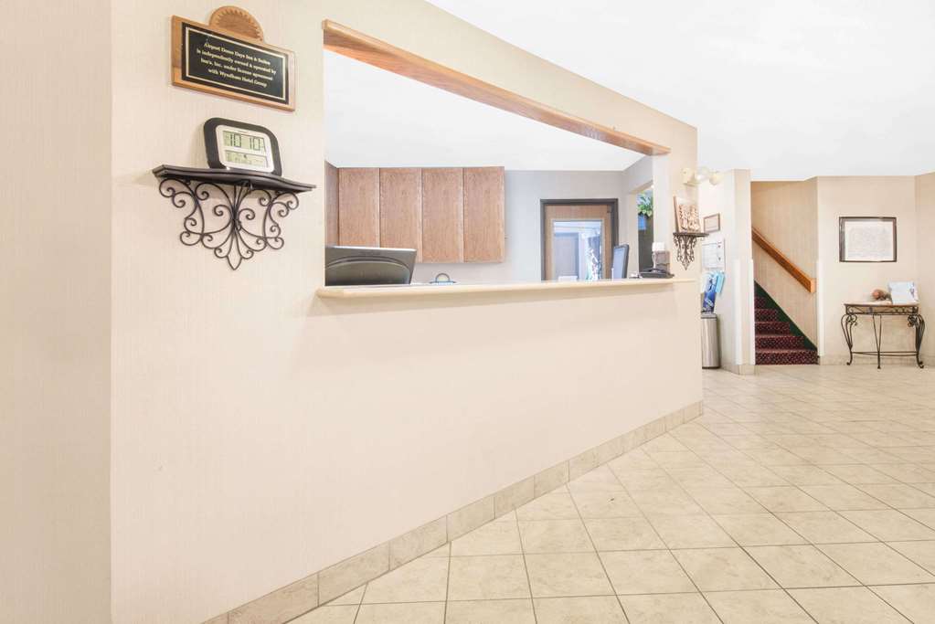 Days Inn & Suites by Wyndham Fargo 19th Ave Airport Dome - photo 2