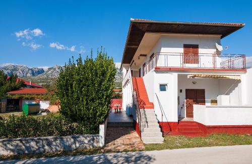 Apartman Goga — 4-Star Luxury Hotel in Starigrad, Croatia