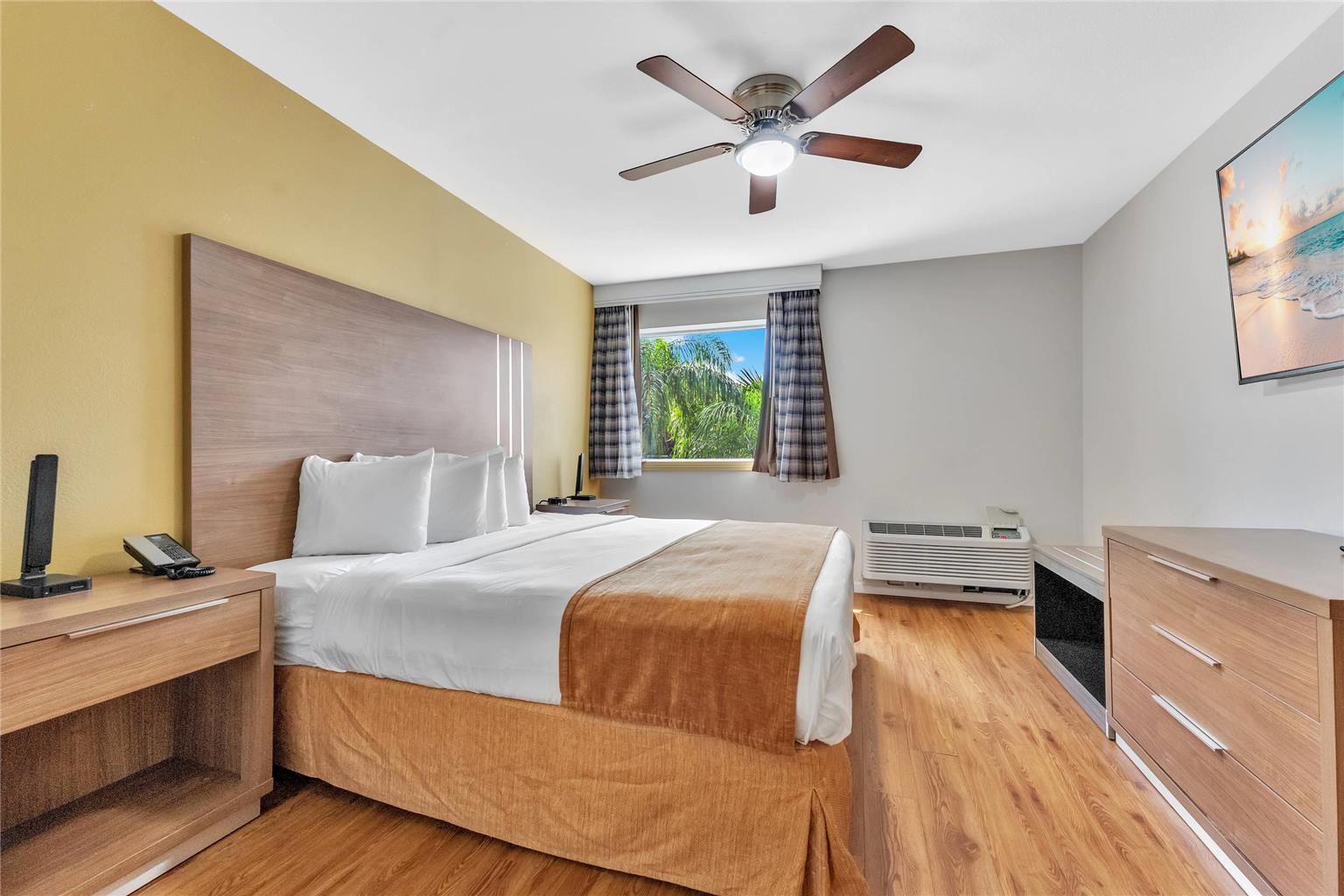 Rodeway Inn & Suites Fort Lauderdale Airport & Cruise Port - photo 55