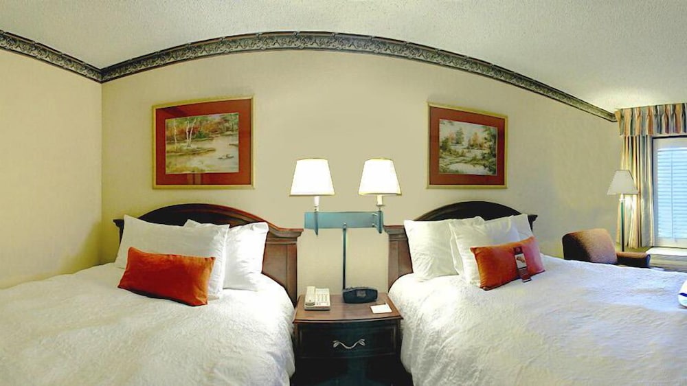 Hampton Inn Dalton - photo 7