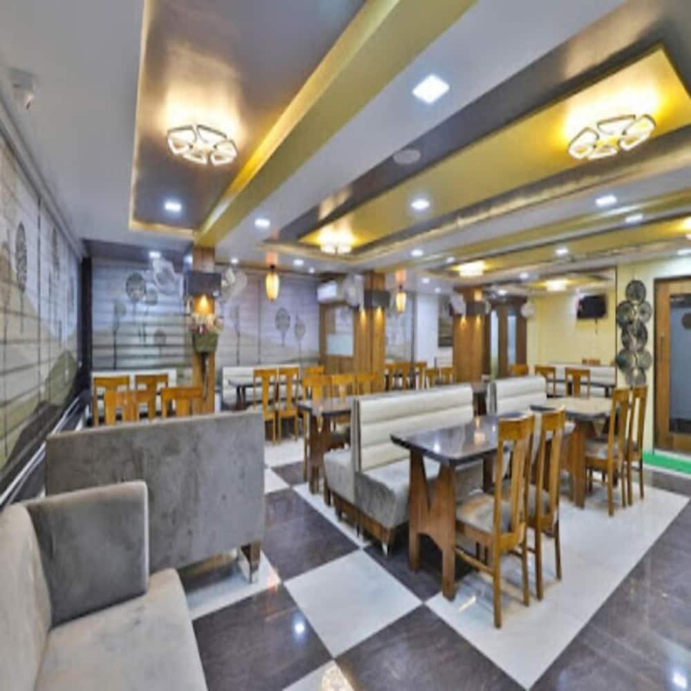 Hotel Krishna Palace in Unknown City, India