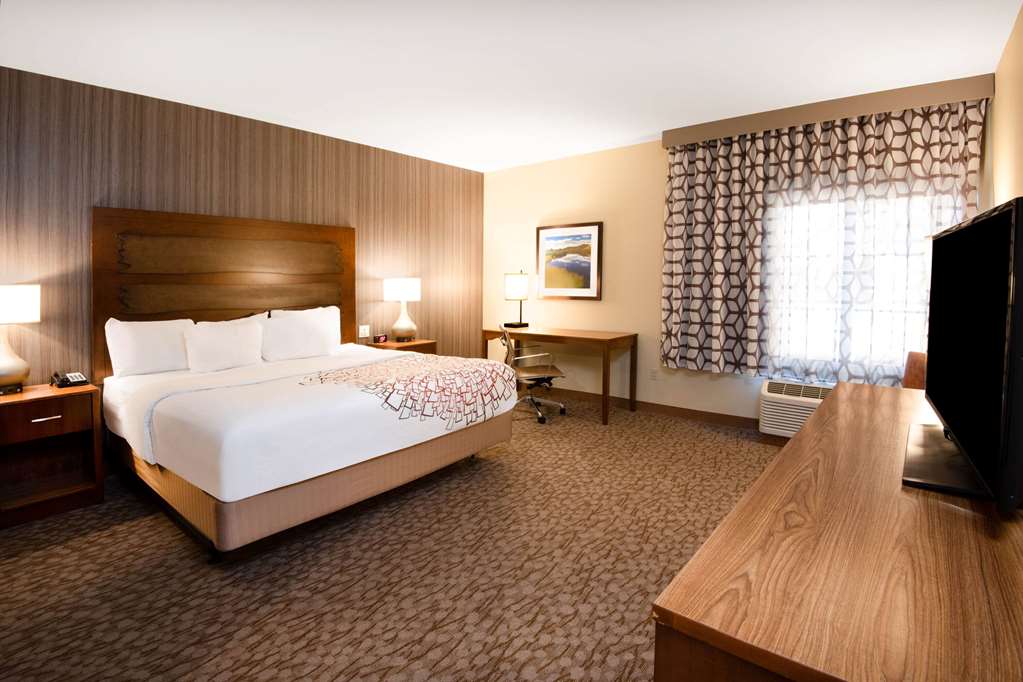 La Quinta Inn & Suites by Wyndham Durango - photo 10