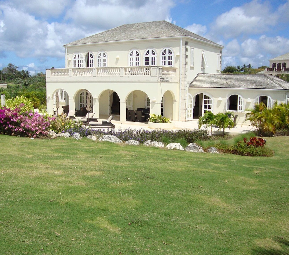 Royal Westmoreland Mahogany Drive 8 by Island Villas — 4-Star Luxury Hotel in Holetown, Barbados