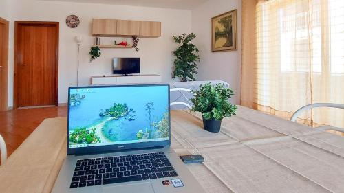 La casa al mare di Pippo Relax & Smart Working — 4-Star Luxury Hotel in Mascali, Italy