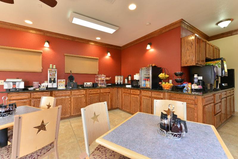Best Western Regency Inn & Suites - photo 36