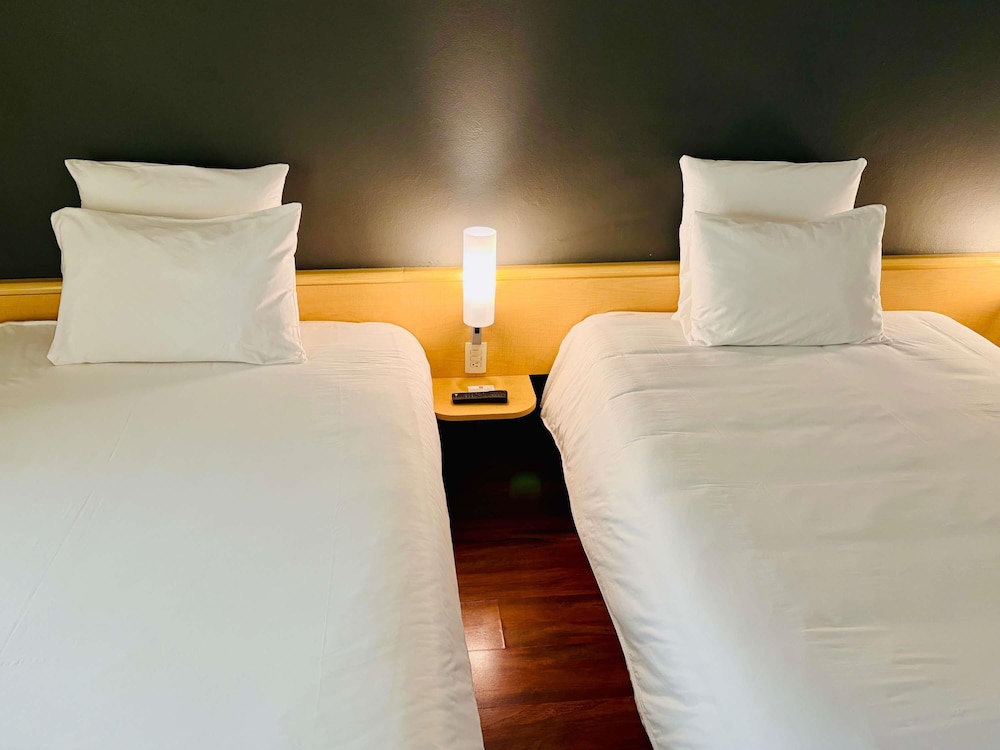Ibis Monterrey Valle