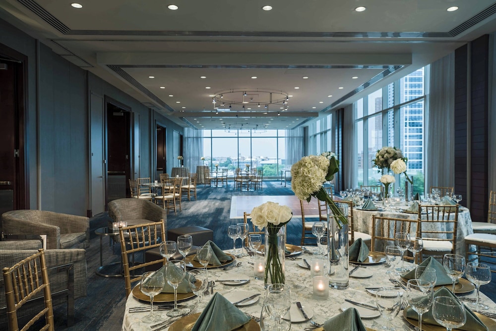 Renaissance Baltimore Harborplace Hotel - photo 3