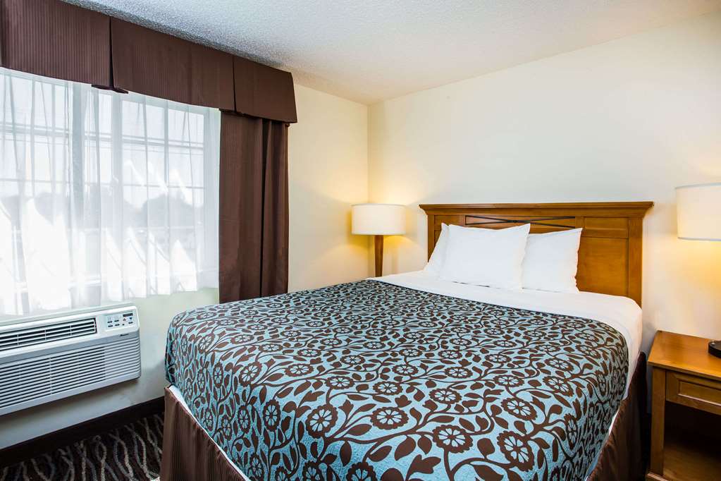 Days Inn by Wyndham Yakima - photo 14