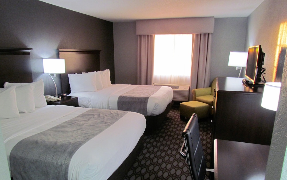 Oak Hill Inn & Suites - photo 28