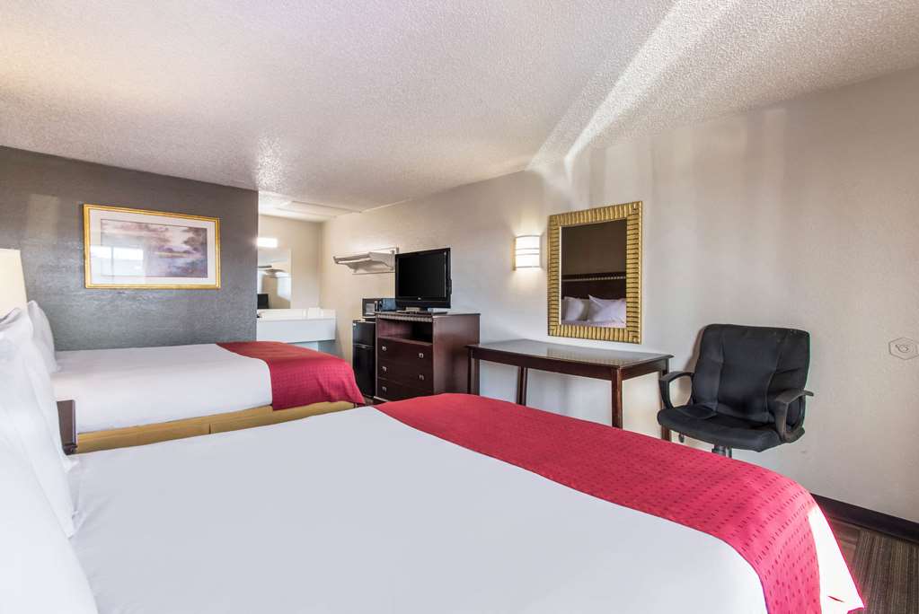Rodeway Inn Near Hall of Fame - photo 22