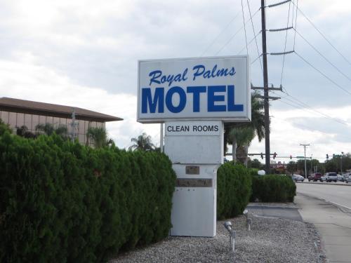 Royal Palms Motel - photo 29