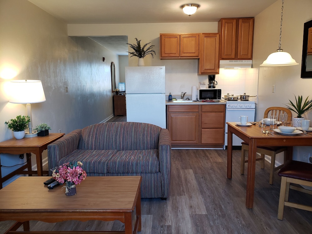 Affordable Suites Burlington - photo 33