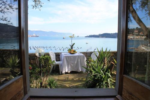 Affittacamere La Palafitta — 4-Star Luxury Hotel in Portovenere, Italy