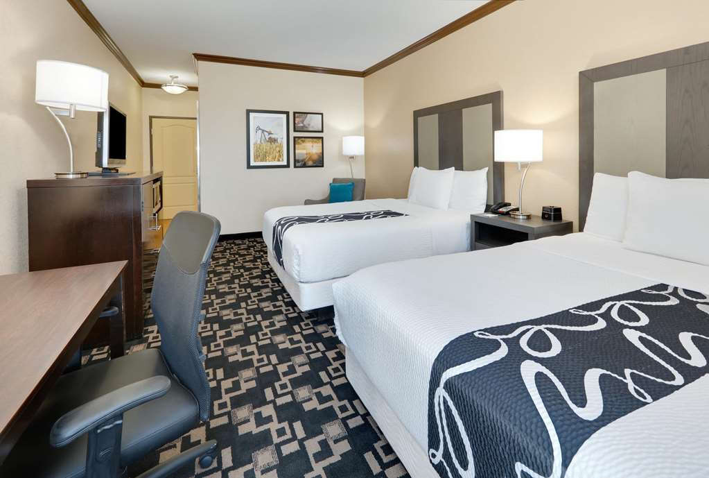 La Quinta Inn & Suites by Wyndham Big Spring - photo 14