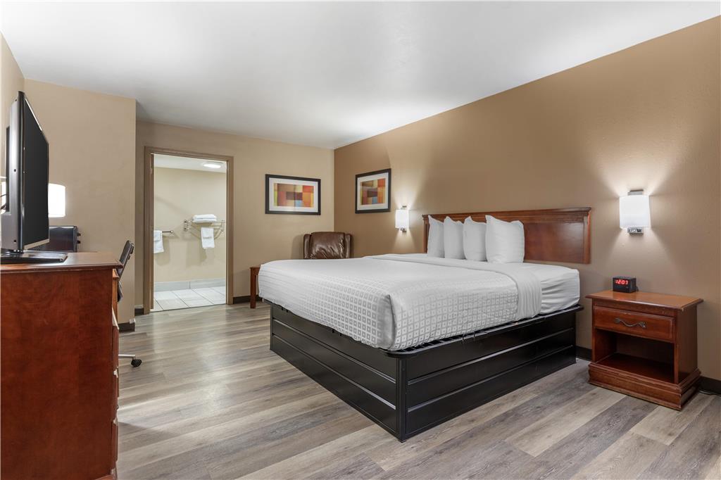 SureStay Plus Hotel By Best Western Poteau - photo 9