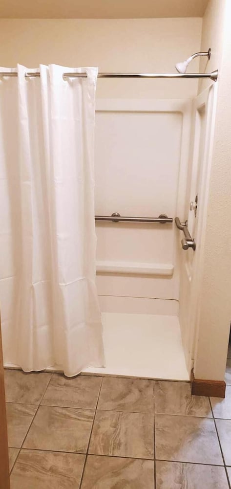 Coratel Inn & Suites by Jasper McCook - photo 22