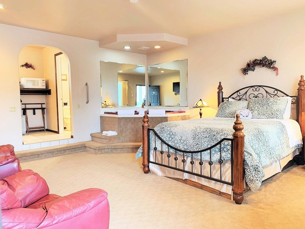 Breakers Boutique Inn - photo 38