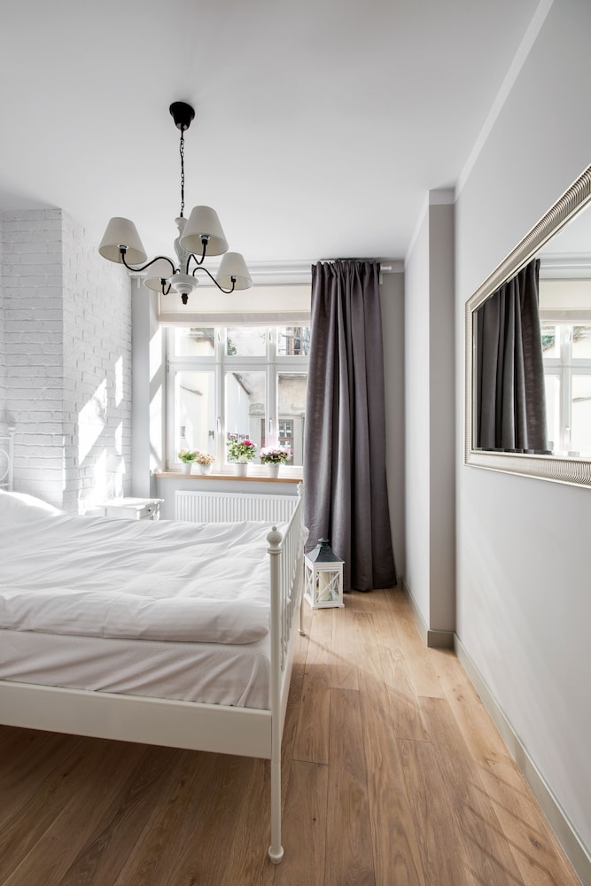 Too good Apartments — 4-Star Luxury Hotel in Krakow, Poland