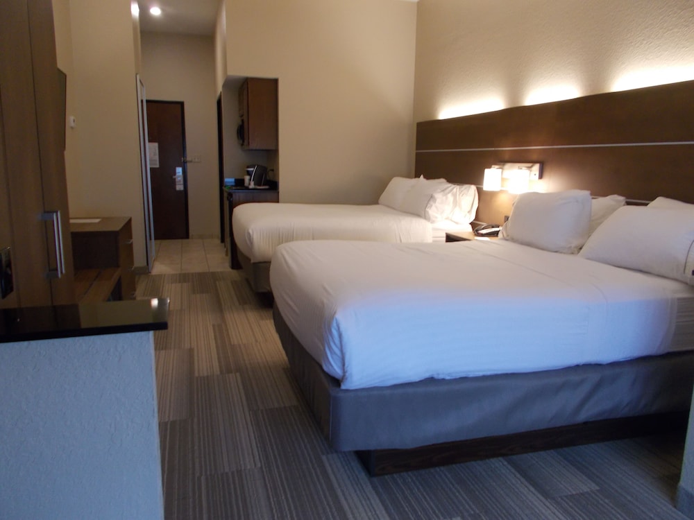 Holiday Inn Express And Suites Miami - photo 7