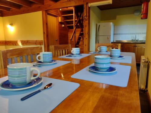 El Estribo Sur Bariloche Cabaña amplia tradicional — 4-Star Luxury Hotel in San Carlos De Bariloche, Argentina