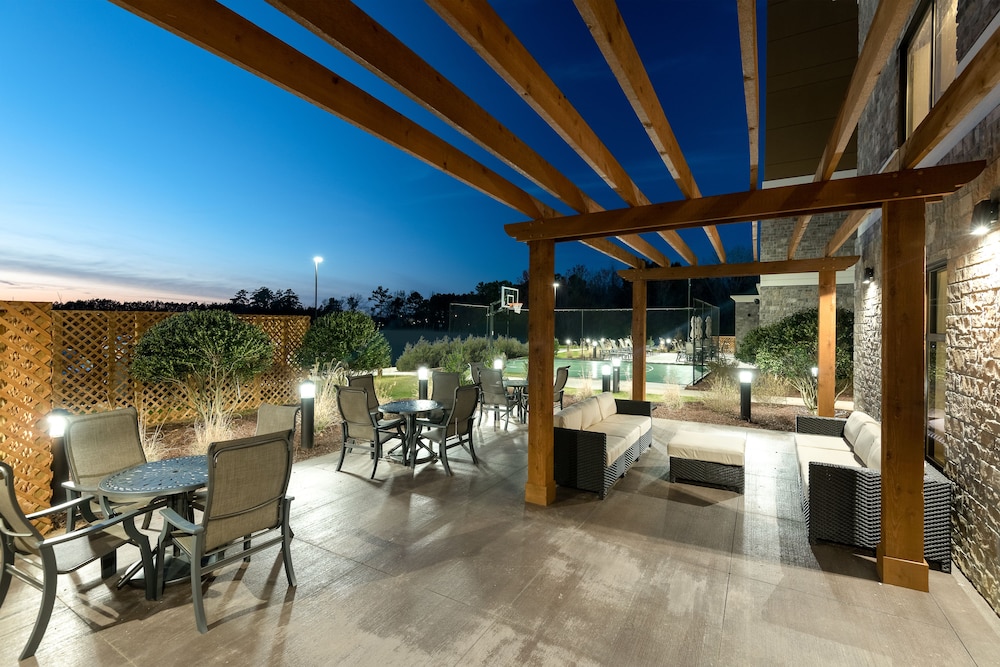 Homewood Suites by Hilton Fayetteville - photo 39
