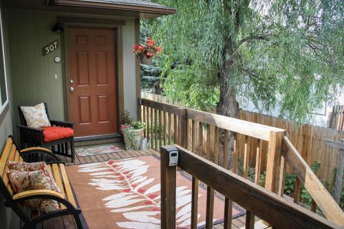 The 8th Street Retreat — Carbondale — photo 5