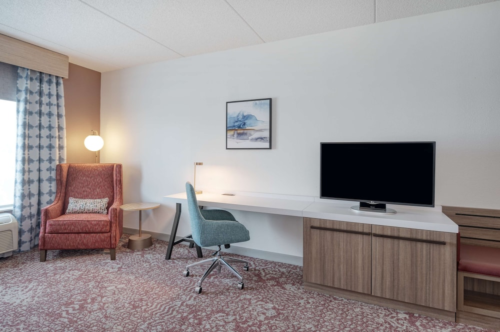 Hilton Garden Inn Clarksburg Bridgeport - photo 6
